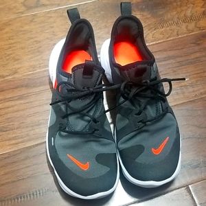 Nike Boys Runner Sneakers Shoes Size US 5.5Y UK5